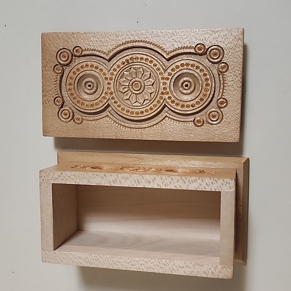 Wood trinket/jewlery box - Picture 7 of 10